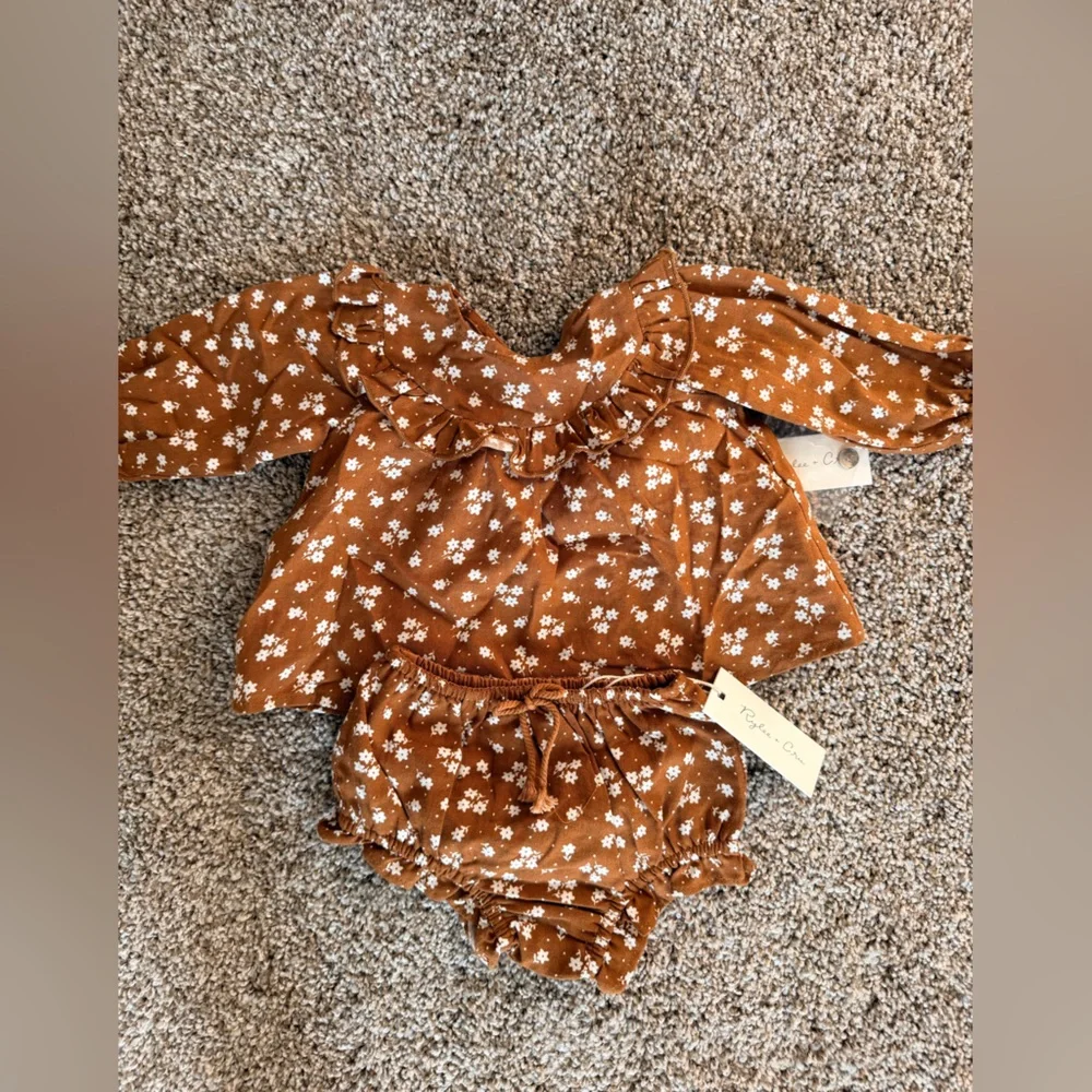 NWT Rylee + Cru Brown Floral Ruffle set